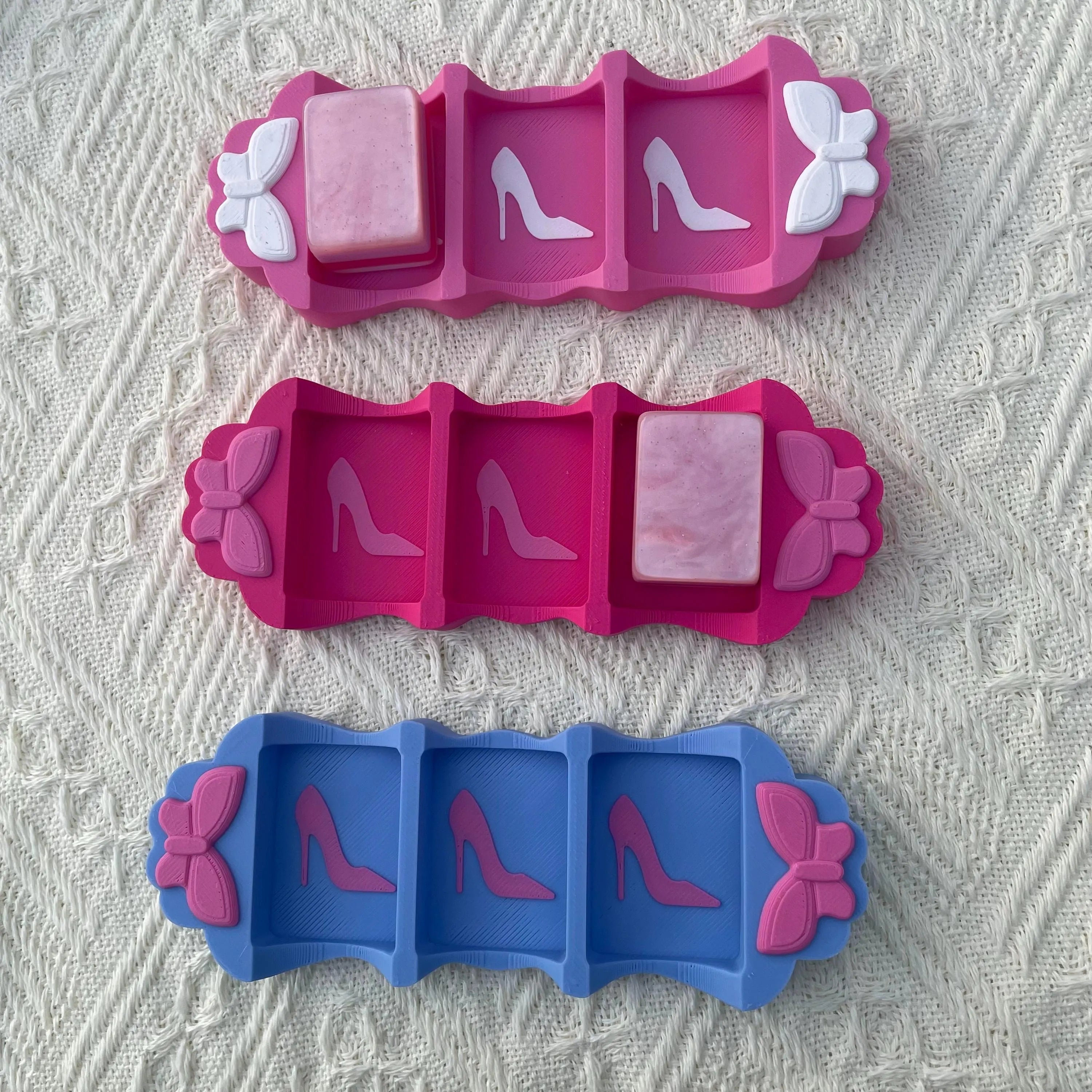 Butterfly High Heel Mahjong Charleston Passer | 3-Tile Passing Tray